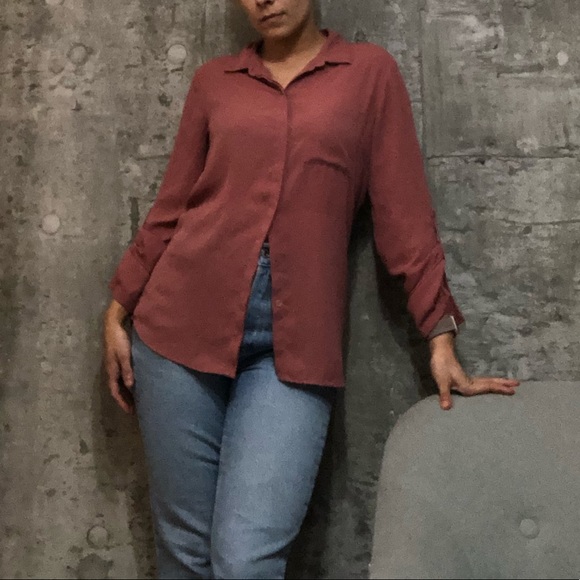 Pink loose & work appropriate button down blouse - Picture 7 of 8